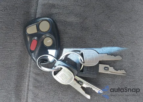 1998 Oldsmobile Eighty-Eight z USA, uszkodzony, nr VIN 1G3HN52K4W4844205